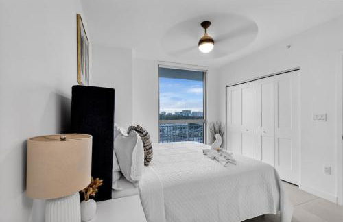 Brickell Border 3BR by Untitled Stay - Photo 31