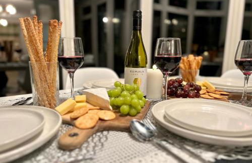 J&J stays 5 bedroom detached house in Peterborough with parking - Photo 50