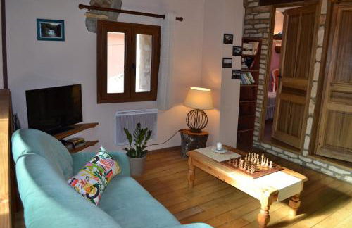 L'oustal Les Fayards - Foto 4