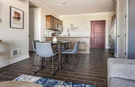 Landing Stylish 2BD Gym Pool - Foto 13