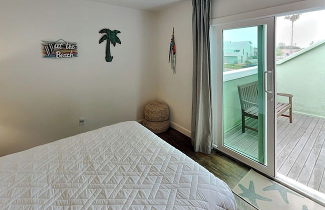 Sunset Water View by Silver Sands Vacation Rentals - Photo 33