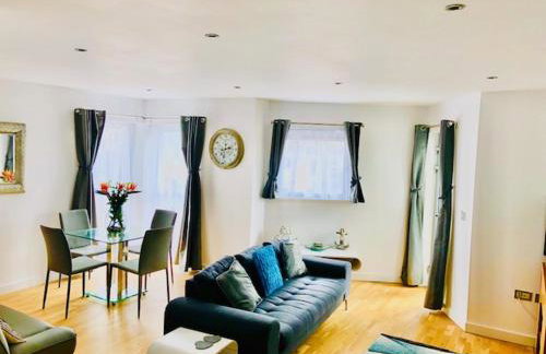 Seaview, Luxury apartment, 2 min walk to Porth Beach - Foto 18