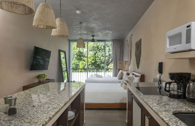 Luxury and Family condo in La Veleta - Photo 18
