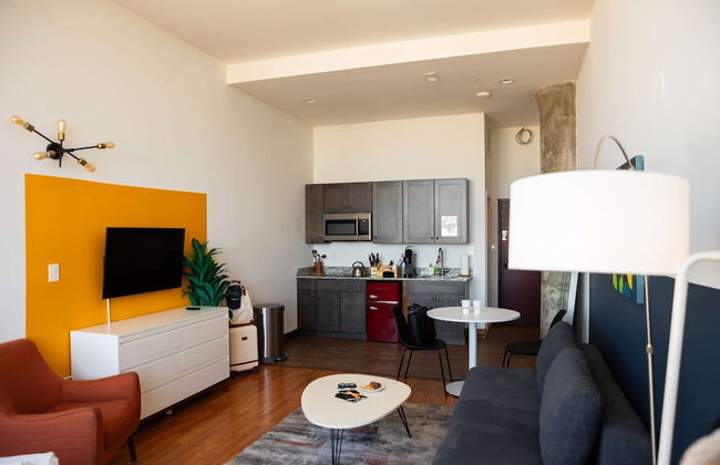 Sosuite Studio Penthouse w W/d, Gym, On-site Bar - Foto 3