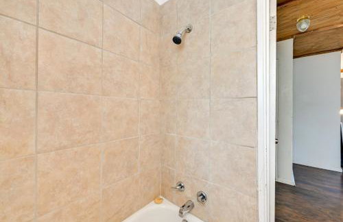 2 Mi to Center City Charlotte North End Home - Foto 14