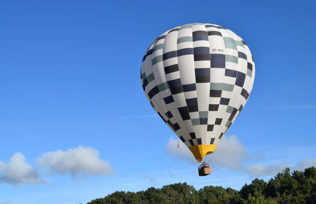Hot Air Balloon Ride over Ribeira Sacra - Photo 2