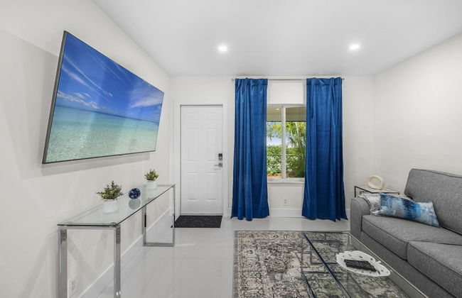 Uhost AI 1BR With Marble Accents Patio - Foto 6