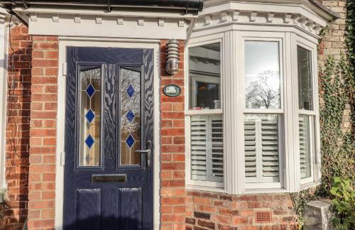 1 Castle Terrace - Photo 2