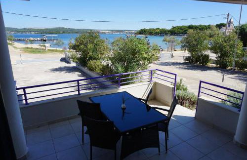 Villa Lavanda - family friendly, beachfront - Photo 39