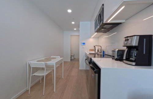 Modern Brand New Stylish Fully Furnished Studio Close to Downtown - Foto 7