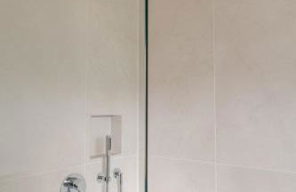 Idyllisches, neu renoviertes Haus mit Steg am See - Photo 16