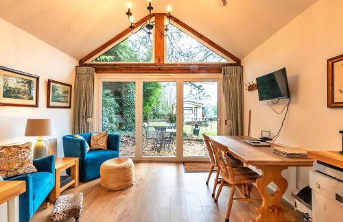 Finest Retreats - South Downs Lodge - Photo 7