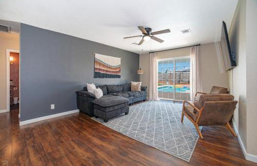 River Fun Awaits Pool, Putting Green, Arcade and More, Sleeps 8 - Foto 25