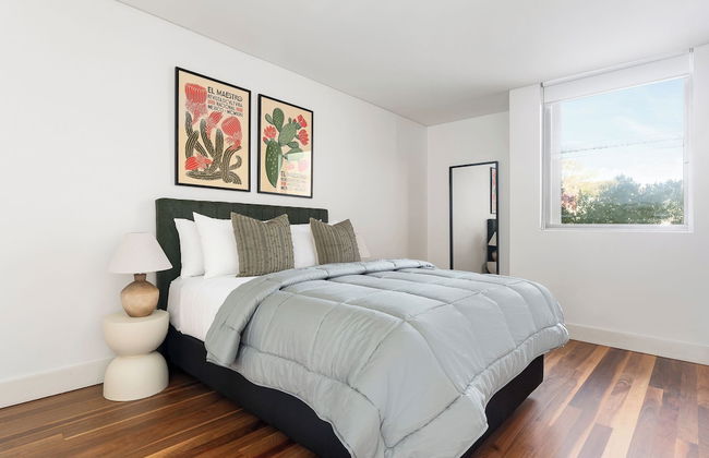 Crown Street Apartments by Urban Rest - Photo 5