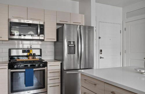 Deluxe 1BR 1BA Pool, Gym, Htub, Pkg - Foto 20