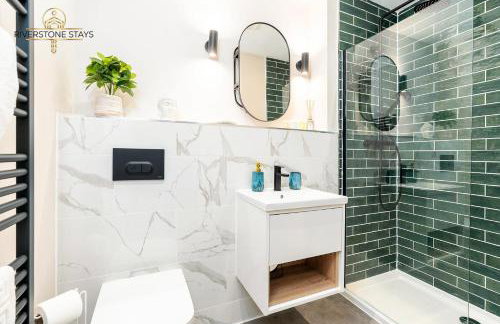 King Size Bed, City Centre, Long Stay Offers, Fast Wifi, Fully Equipped Kitchen, Dedicated Work Place - Foto 9