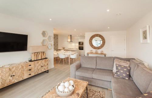 12 Woolacombe East - Luxury Apartment at Byron Woolacombe, only 4 minute walk to Woolacombe Beach! - Photo 4