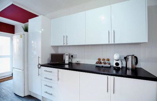 Perfect Booking 4 Bed Home in Leytonstone - Foto 3