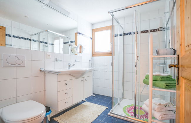 2 bedroom Apartment in Surses with garden and terrace - Photo 5