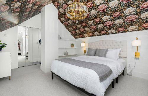 The Wild Peony Walk to Old Town FC and CSU Campus - Foto 26