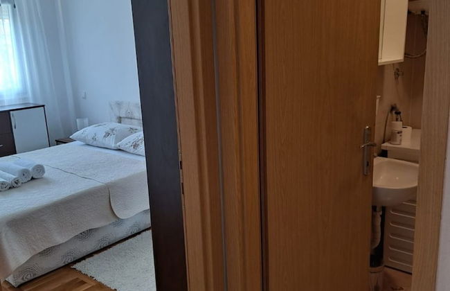 Slava - Close to the Mall - A1 - Photo 20