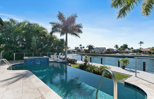 Marco Polo by Avantstay Waterfront 5bdr, Pool, Spa, Fire Pit, Walk to Beach - Foto 2