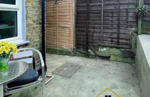 2BR House,SE27, Parking,Garden,near West Norwood Station - Foto 4