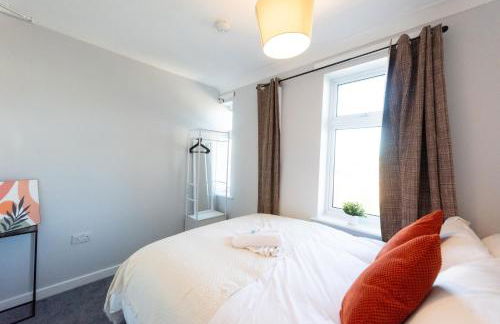 4 Bedroom Home - Contractor Ready - 2 Mins to Town CM7 - Foto 16