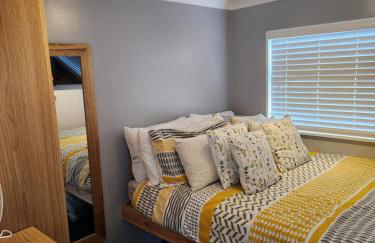 Charming 2-Bed Chalet - Foto 8