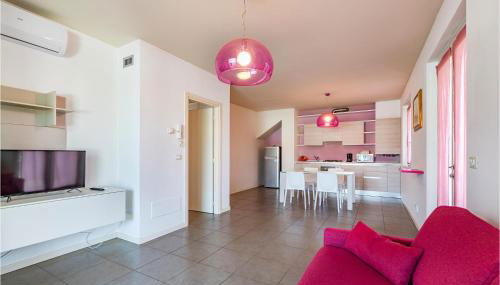 Nice Apartment In Puegnago Sul Garda - Foto 3