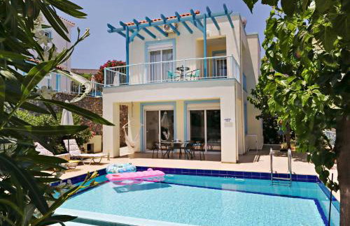 Villa Lawton - Magnificent sea & mountain views! - Photo 1