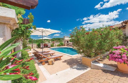 Cozy Home In Tinjan With Wifi - Foto 12