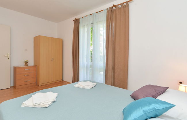 Apartment 358 - Photo 5