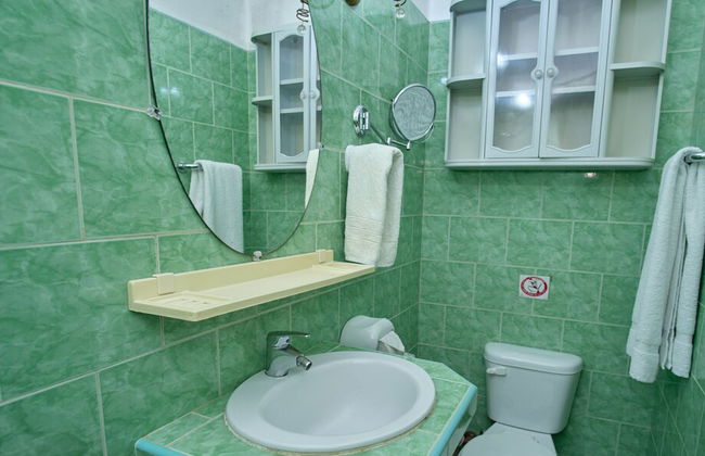 Villa in Cárdenas with swimming pool and garden - Photo 50