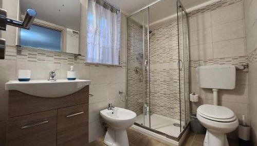 Don Vito's Home, DsG2 Short Lets, 250 mt Metrò - Foto 5, towels, Shower