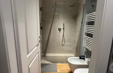 The Small White House In Milan - Foto 53