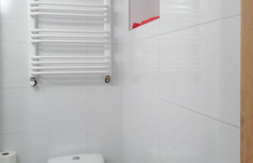 4 Bedroom Gorgeous Home In Kamianna - Photo 12