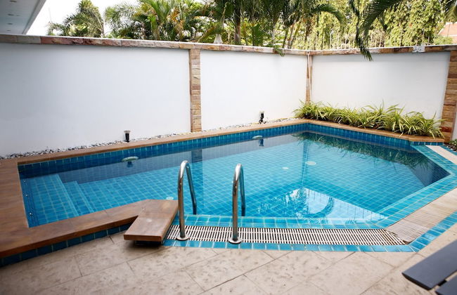 Hidden Palm Pool Villas - Photo 43