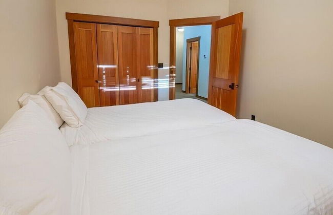 Snow Creek Cabins by Fernie Lodging Co. - Photo 12