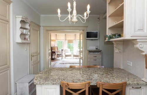 Golden Villas - Elegant Family Villa with Garden near Krakow - Foto 40