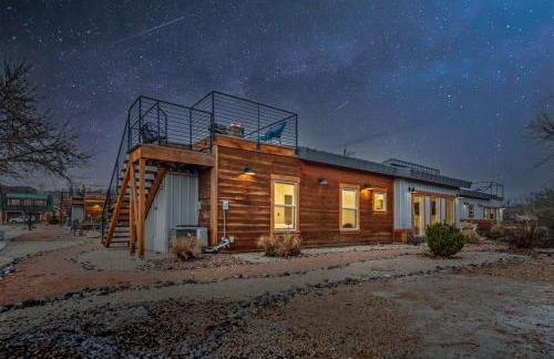 Timber & Tin D 2Bed 2Bath w Pool & Rooftop Deck - Foto 14