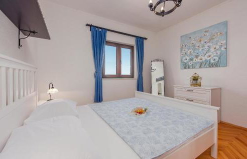 Stunning Home In Prizna With Wifi - Photo 25