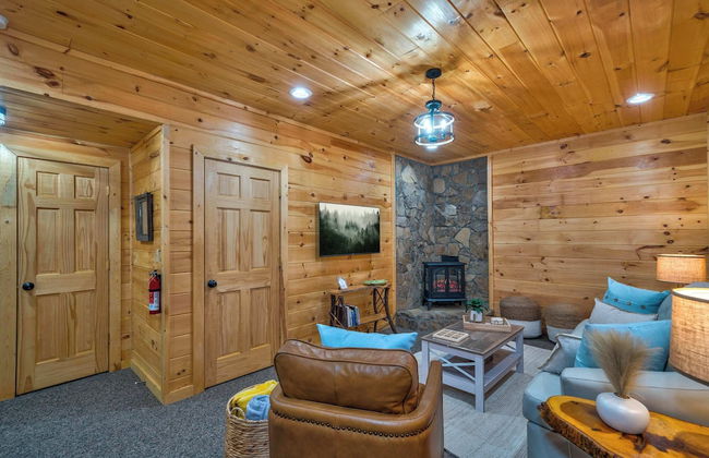 Misty Creek Cabin Private 3 BDR w/ Game Room! - Foto 39