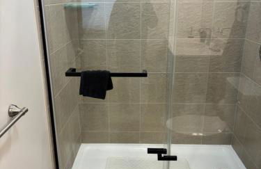 New Luxury Downtown 1 Bedroom Condo 201 - Foto 5