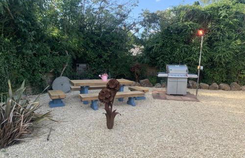 The Shack - Thatched Self Contained Annex - Photo 4