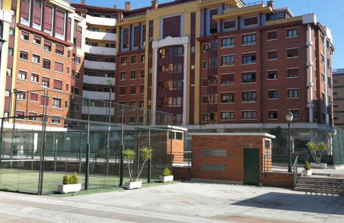 Los Prados - HUCA Oviedo - Parking gratuito - Foto 18