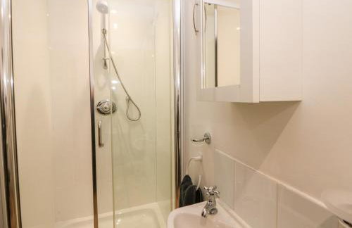 Cambridge Lodge - Photo 27