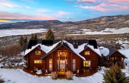 Sleeps 20 Secluded 7BDR Retreat on 71 Priv Acres Elkstone Lodge by AvantStay - Foto 63