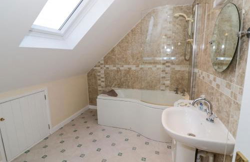 Hen and Chickens - Foto 20