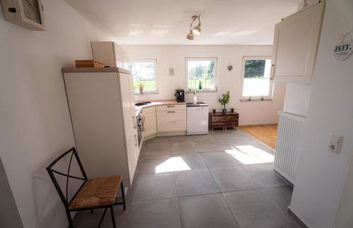 Wohlfühloase - Moderne Ferienwohnung mit großem eingezäuntem Garten in Alleinlage an Feld & Wald, Natur pur trifft auf Komfort, Wellness und gute Erholung - Foto 18